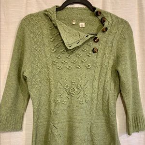 VGUC moth brand green sweater size medium.